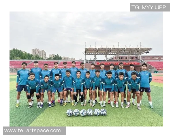 一米七身高的足球球星们如何在绿茵场上展现非凡技术与风采 一米七身高的足球球星们如何在绿茵场上展现非凡技术与风采