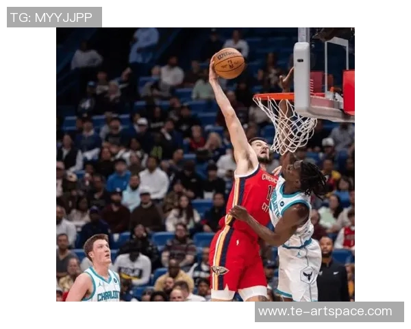 球星在比赛中出现生理反应引发热议，体育界如何应对尴尬场面